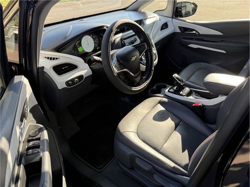 Used 2017 Chevrolet Bolt Premier w/ Driver Confidence II Package image 11