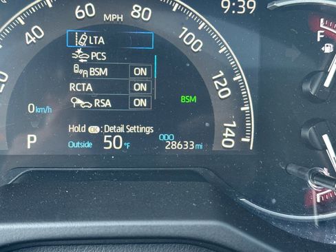 Used 2025 Toyota RAV4 XLE image 21