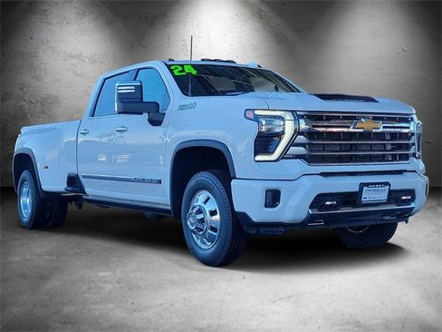 Certified 2024 Chevrolet Silverado 3500 High Country w/ High Country Premium Package image 2
