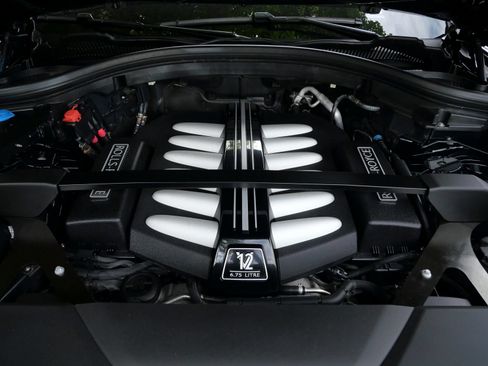 Used 2019 Rolls-Royce Cullinan AWD/4WD image 32
