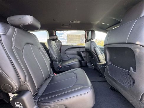 New 2026 Chrysler Voyager LX image 16