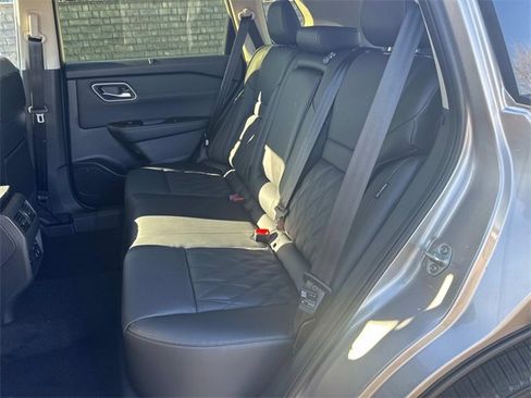 New 2026 Nissan Rogue Platinum w/ Platinum Premium Package image 16