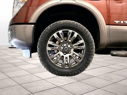 Used 2016 Nissan Titan Platinum Reserve AWD/4WD image 9