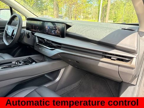Used 2025 Nissan Murano SV AWD/4WD image 26