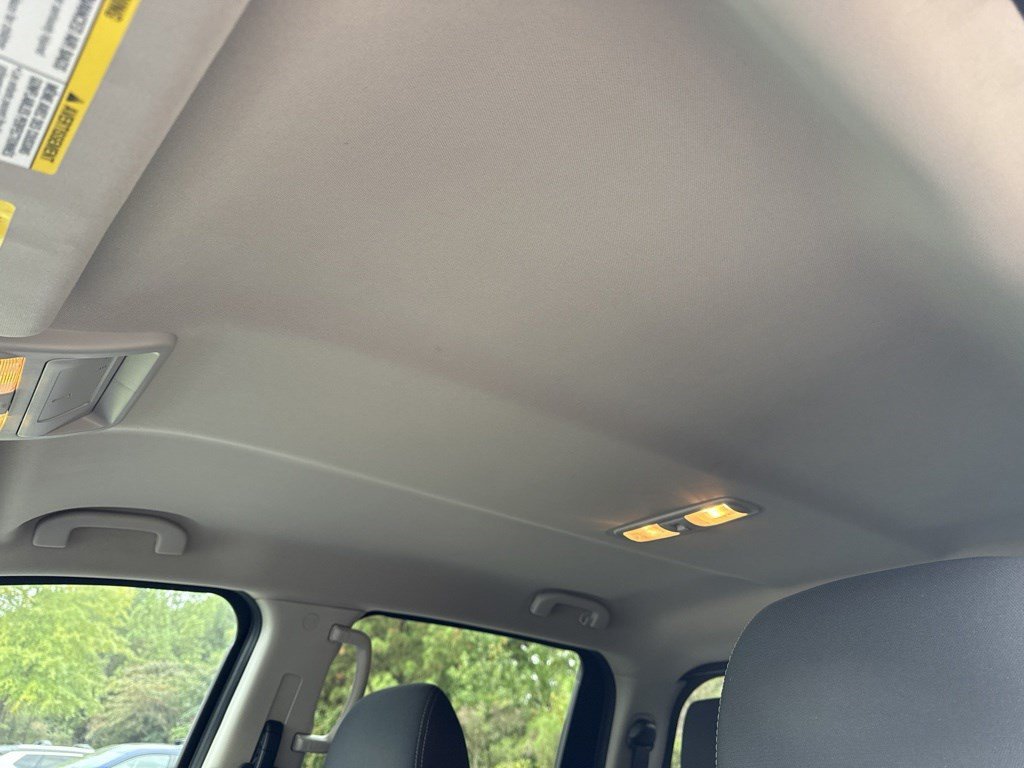 Used 2019 Nissan Titan SV AWD/4WD image 24