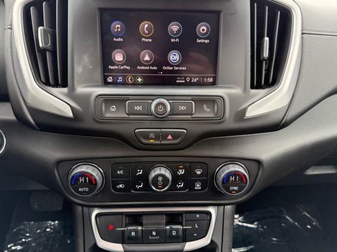 Used 2024 GMC Terrain SLE w/ Driver Convenience Package image 27