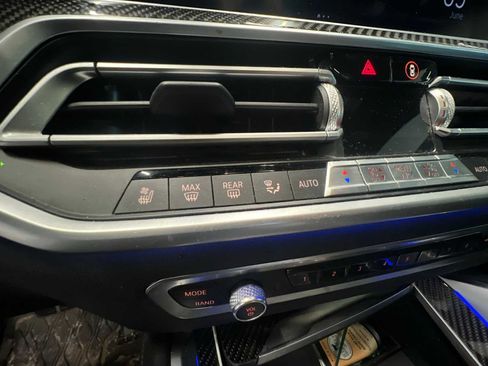 Used 2021 BMW X6 M50i w/ Premium Package AWD/4WD image 21