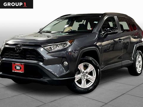 Used 2020 Toyota RAV4 XLE w/ Convenience Package image 1