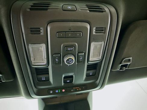 Used 2023 Cadillac Escalade ESV Premium Luxury image 23