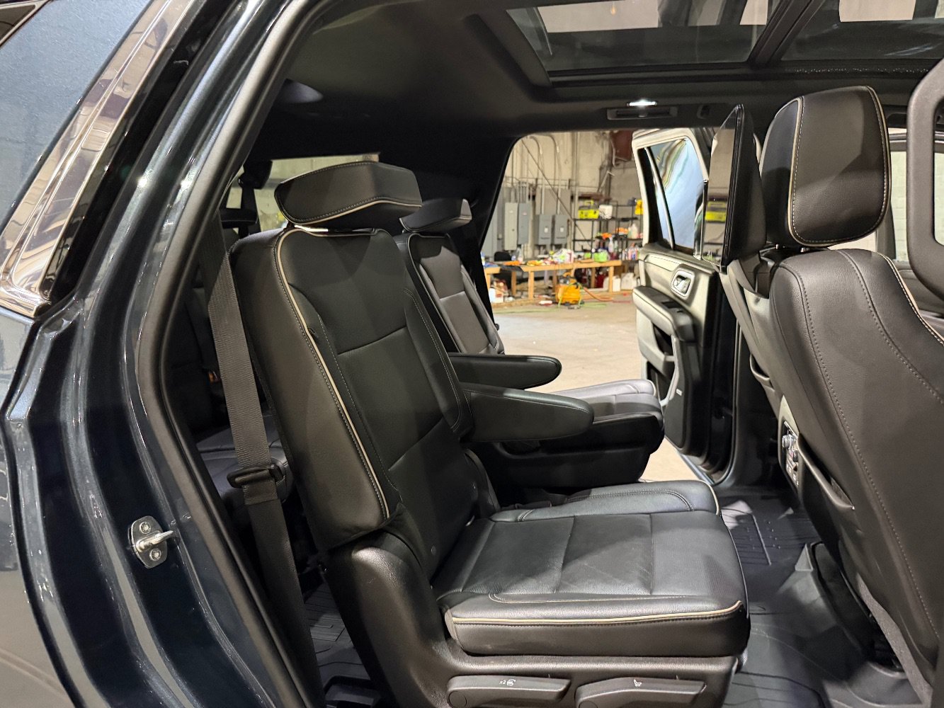 Used 2021 GMC Yukon SLT w/ SLT Luxury Plus Package RWD image 22