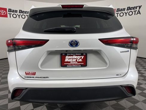 Certified 2022 Toyota Highlander XLE image 24