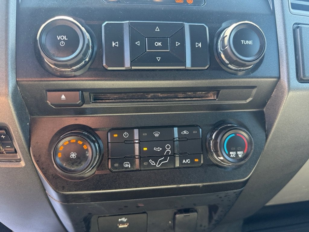 Used 2017 Ford F350 XL w/ Power Equipment Group AWD/4WD image 13