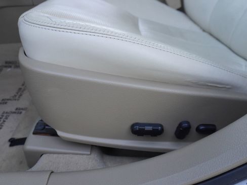 Used 2008 Lincoln MKZ image 23