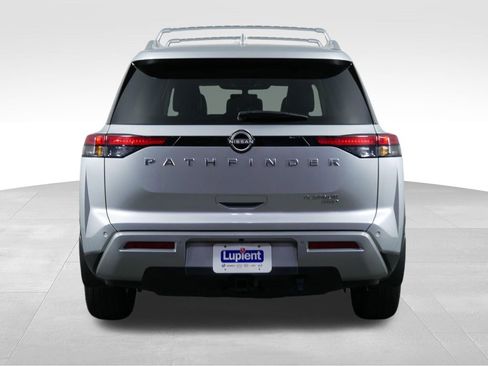 Used 2023 Nissan Pathfinder Platinum w/ Cargo Package AWD/4WD image 9