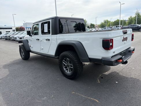 Used 2026 Jeep Gladiator Mojave AWD/4WD image 8