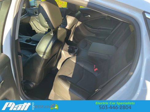 Used 2017 Chevrolet Volt Premier w/ Driver Confidence II Package image 34