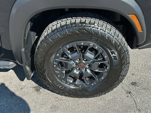 Certified 2023 Nissan Frontier PRO-4X w/ Pro-4X Premium Package image 9