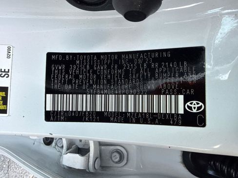 Used 2024 Toyota Corolla LE FWD image 31