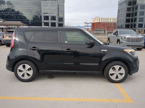Used 2016 Kia Soul image 6