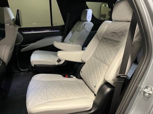 Certified 2025 Cadillac Escalade Sport Platinum w/ LPO, ONYX Package image 19