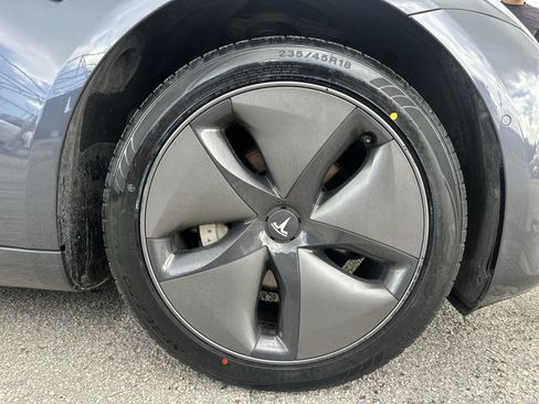 Used 2019 Tesla Model 3 Long Range RWD image 17