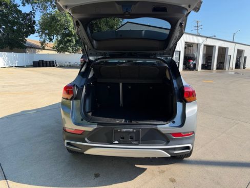 Used 2023 Buick Encore GX Preferred w/ Cold Weather Comfort Package FWD image 33