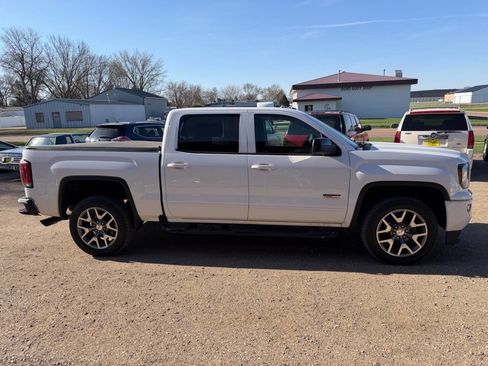 Used 2017 GMC Sierra 1500 SLT AWD/4WD image 5