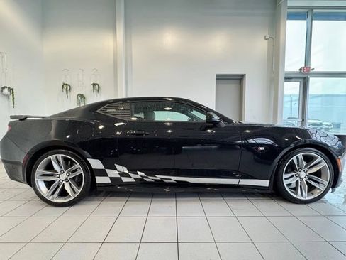 Used 2018 Chevrolet Camaro SS RWD image 38
