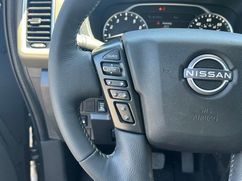Used 2022 Nissan Frontier SV AWD/4WD image 29