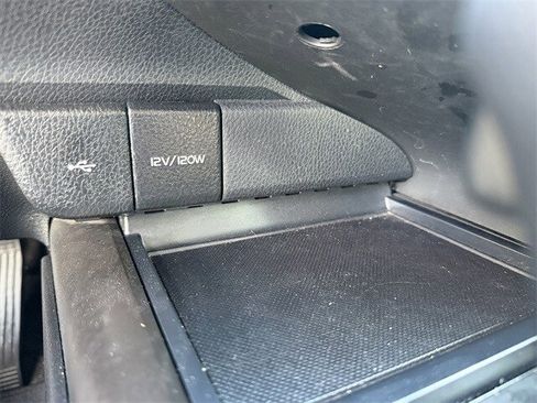 Certified 2023 Toyota Camry SE image 21