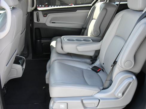 Used 2023 Honda Odyssey EX-L image 38