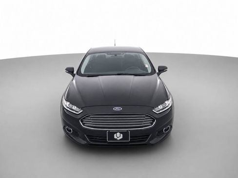Used 2013 Ford Fusion SE FWD image 2