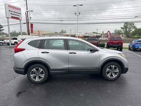 Used 2017 Honda CR-V LX image 8