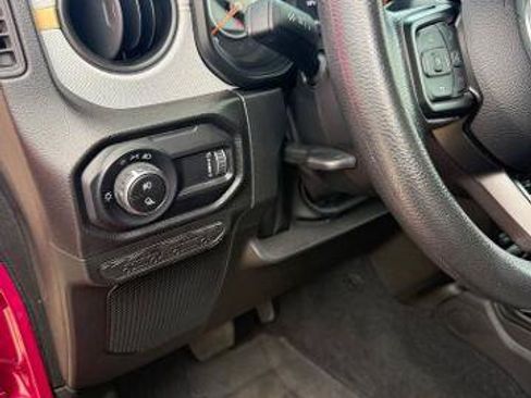 Used 2024 Jeep Gladiator Sport AWD/4WD image 21