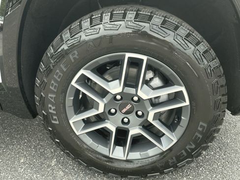 New 2026 GMC Terrain AT4 w/ Convenience Package III image 41