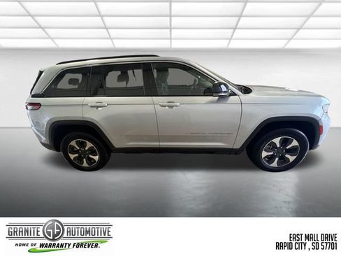 Used 2024 Jeep Grand Cherokee Limited 4xe AWD/4WD image 7
