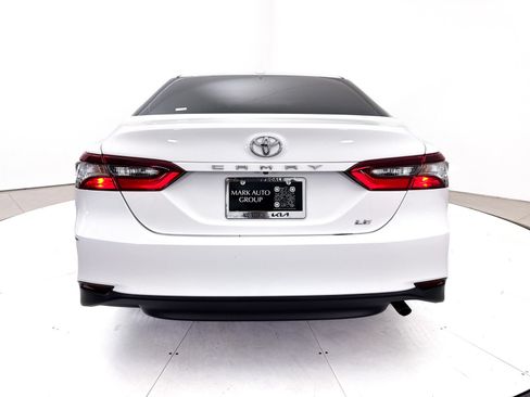 Used 2021 Toyota Camry LE w/ Carpet Mat Package (TMS) FWD image 14