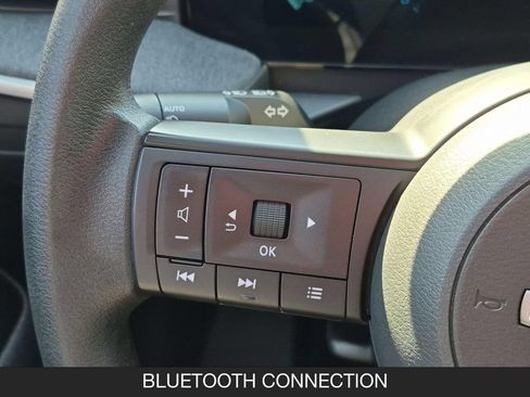 Used 2025 Nissan Kicks SV w/ SV Premium Package AWD/4WD image 18