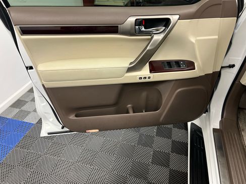 Used 2018 Lexus GX 460 Premium image 5