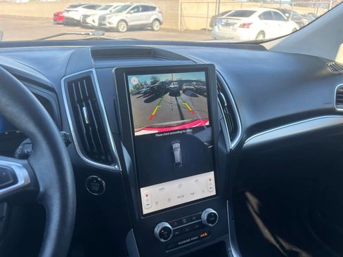 Used 2022 Ford Edge Titanium image 23