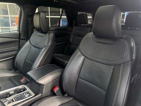 Used 2023 Ford Explorer ST w/ Equipment Group 401A image 14
