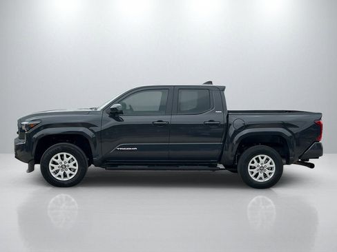 Used 2025 Toyota Tacoma SR5 w/ SR5 Upgrade Package image 8