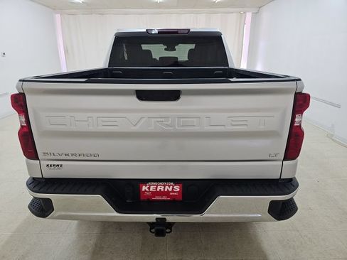 Used 2022 Chevrolet Silverado 1500 LT AWD/4WD image 16