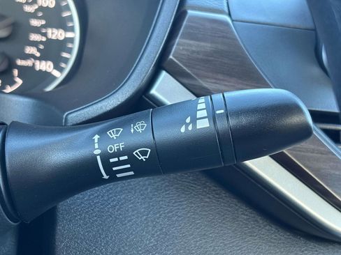 Used 2024 Nissan Altima 2.5 SV image 30