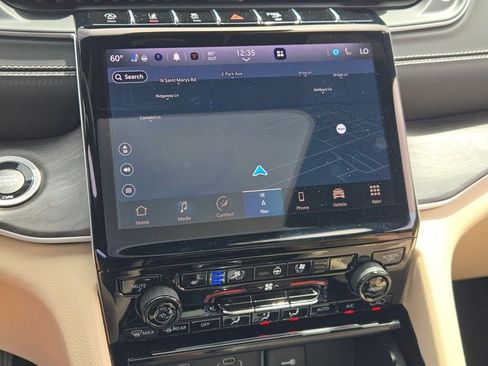 Certified 2023 Jeep Grand Cherokee Limited w/ Luxury Tech Group II AWD/4WD image 25