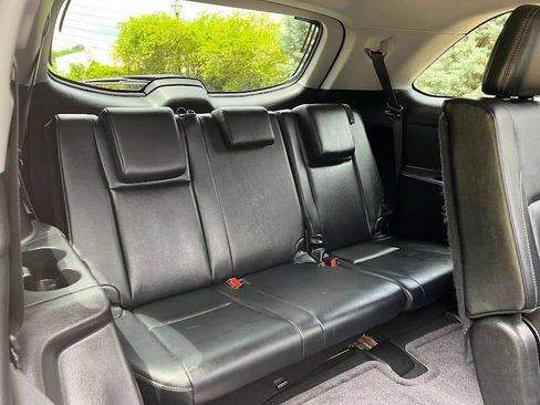 Used 2019 Toyota Highlander XLE AWD/4WD image 41