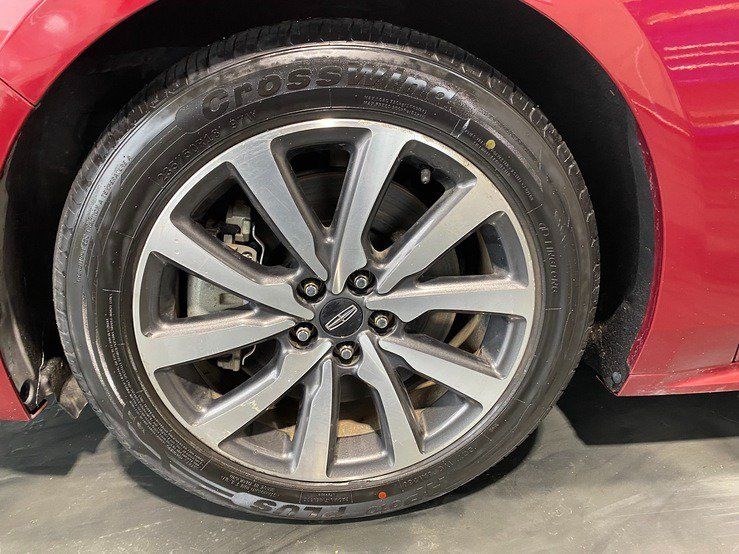 Used 2018 Lincoln Continental Premiere FWD image 12