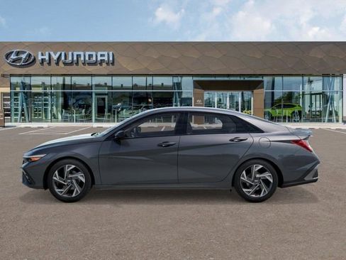 New 2026 Hyundai Elantra SEL Sport image 3