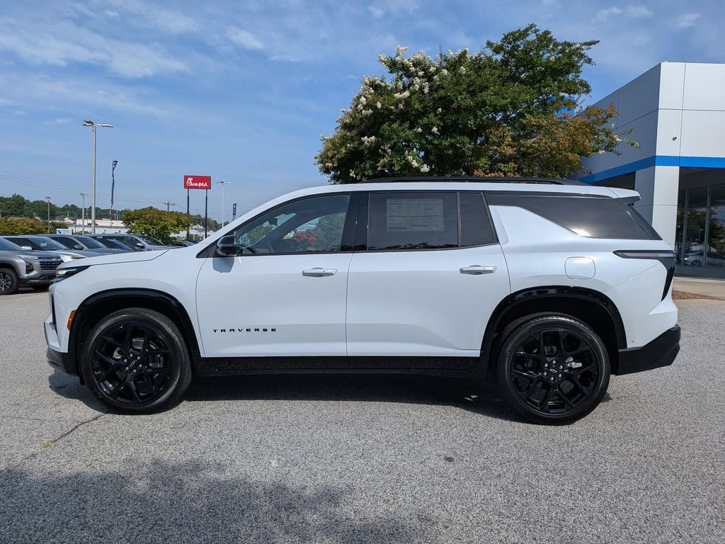 New 2026 Chevrolet Traverse RS w/ LPO, Floor Liner Package FWD image 5