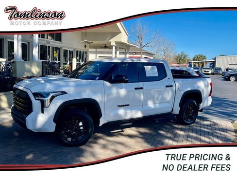 Used 2025 Toyota Tundra SR5 w/ SR5 Convenience Package image 1